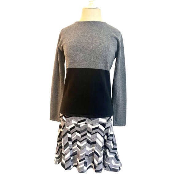 Michael Kors Two Tone Sweater Paired with Moth Geometric Skirt Black Grey White - Picture 1 of 9